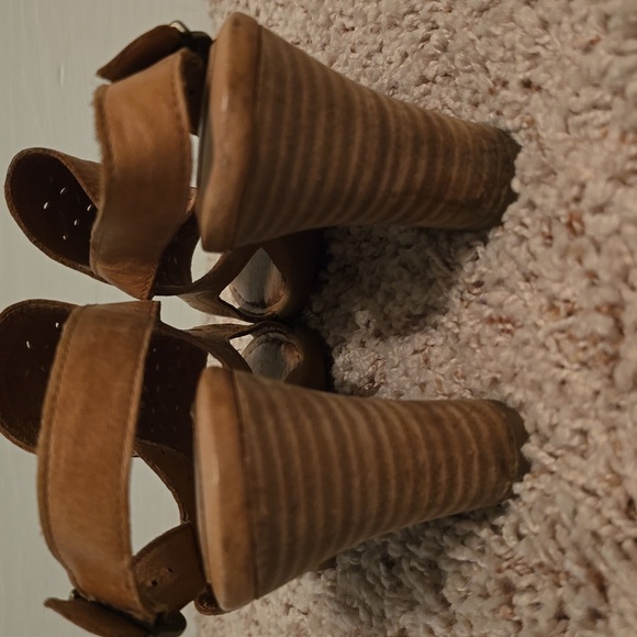 Born Leather Peep Toe Women's Tan Heeled Sandals Size 11 (07gw1) - Picture 8 of 10